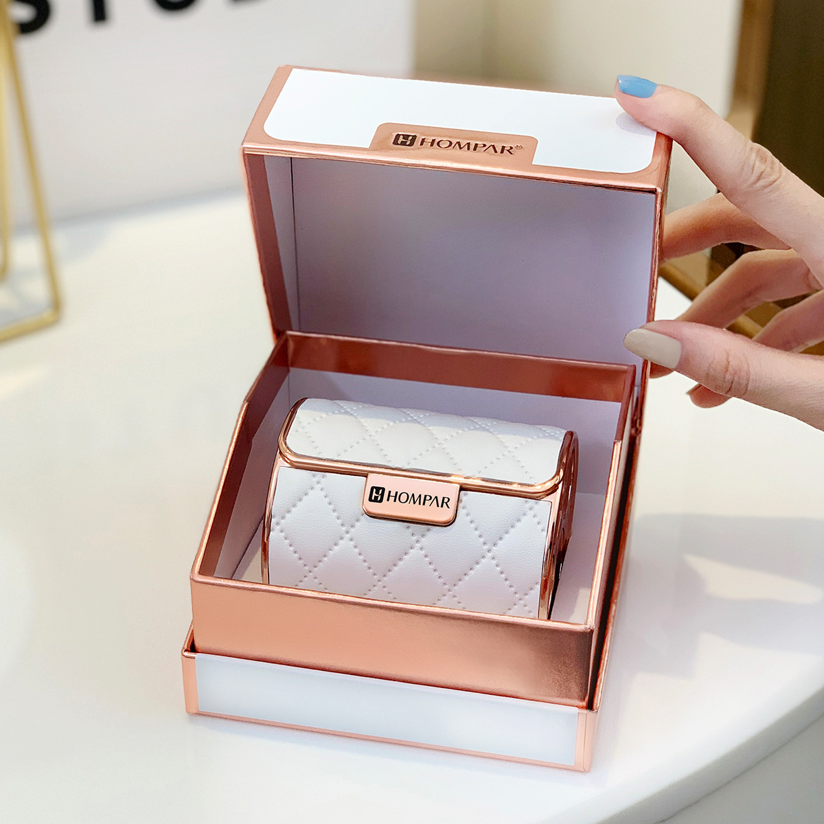 Conjunto de lápiz labial con bolso de cuero pequeño Diamond