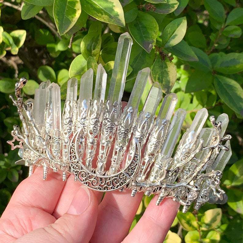 COURONNE EN CRISTAL NATUREL FAIT À LA MAIN