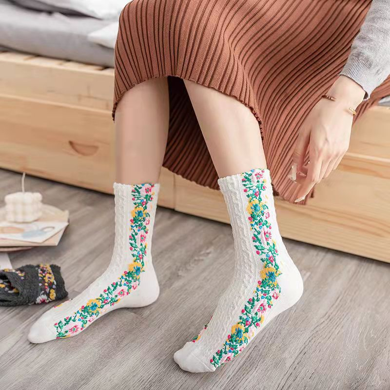 Hot Sale-Vintage Embroidered Floral Socks