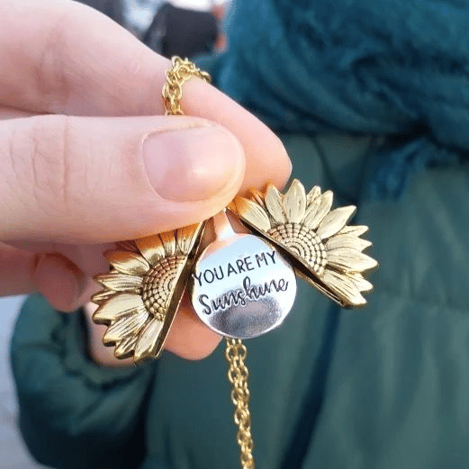 Last Day 75% OFF - 🔥🌞"You Are My Sunshine" Sunflower Necklace🌻