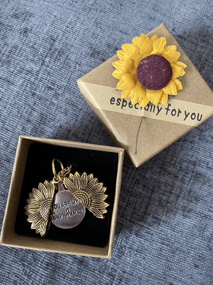 Last Day 75% OFF - 🔥🌞"You Are My Sunshine" Sunflower Necklace🌻