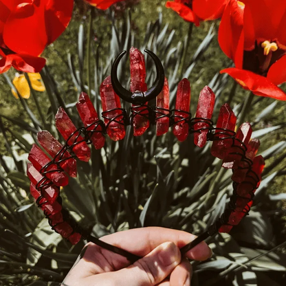 COURONNE EN CRISTAL NATUREL FAIT À LA MAIN