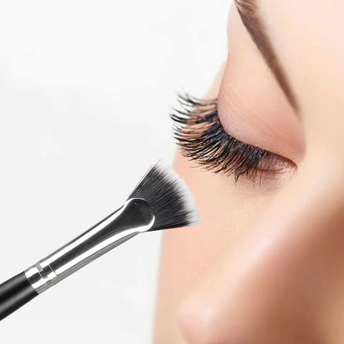 Angled Fan shaped Eyelash Brush