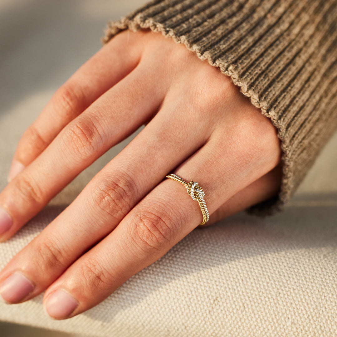 Bague à nœud à deux brins fabriquée à la main Mother &amp; Daughter Bond